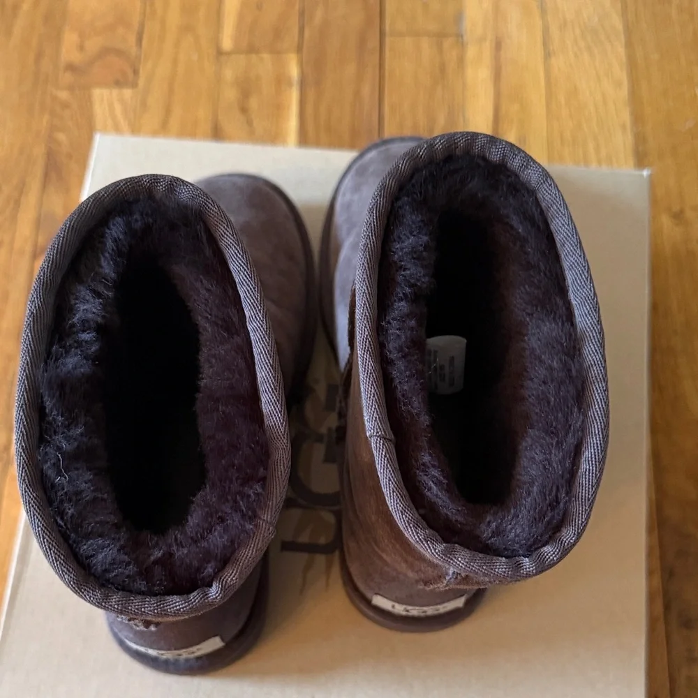 UGG Classic Chocolate Brown Boots - like new!!!